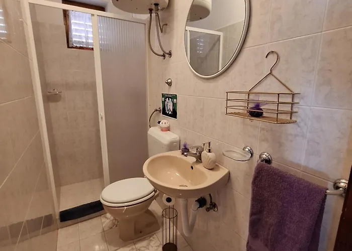 Eskinja بيوغْغاد نا موغو