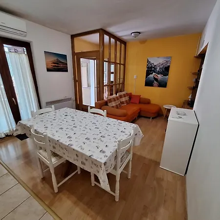 Eskinja 아파트 비오그라드나모루